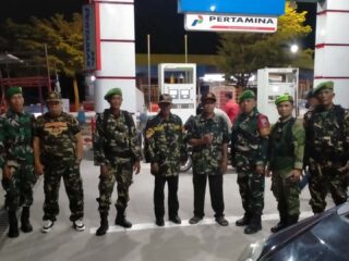 Koramil Majauleng Bersama Elemen Masyarakat Gelar Patroli Cipta Kondisi di Wajo