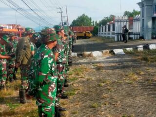 Karya Bakti Kodim 1406/Wajo di TMP Empagae, Merawat Jejak Pengabdian Para Pahlawan