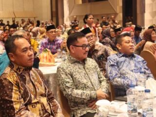 WAJO - Bupati Wajo, Andi Rosman mengungkap Kesatuan Masyarakat Wajo (KEMAWA) adalah wadah penting dalam mempererat hubungan kekeluargaan antar masyarakat Wajo.